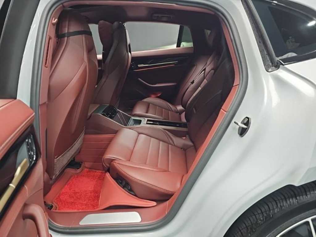 Porsche Panamera - Vista 12