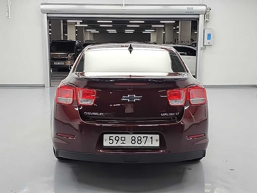 Chevrolet Malibu - Vista 3