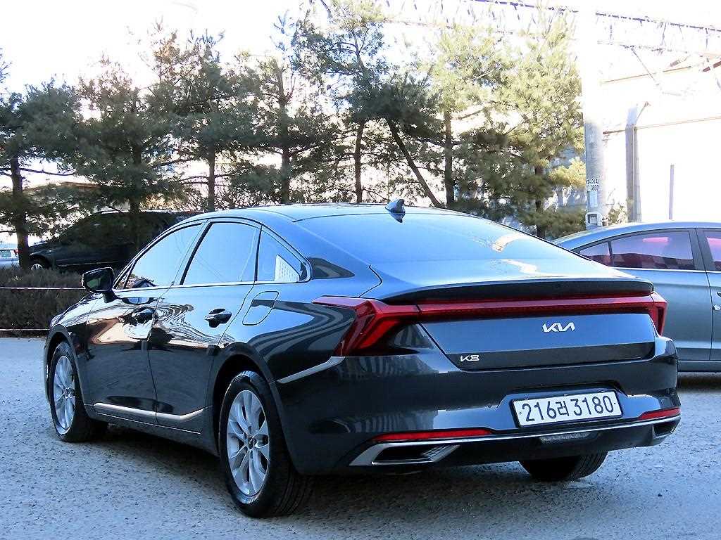 KIA K8 - Vista 3