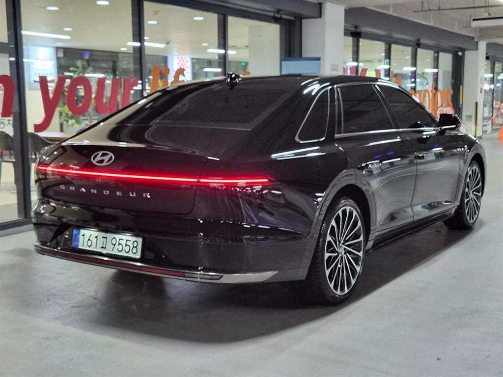 HYUNDAI Grandeur - Vista 6