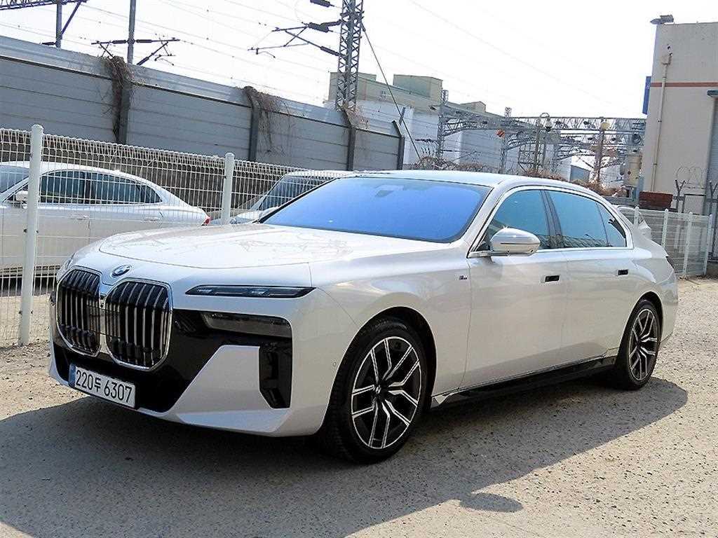 BMW 7 Series - Vista 2