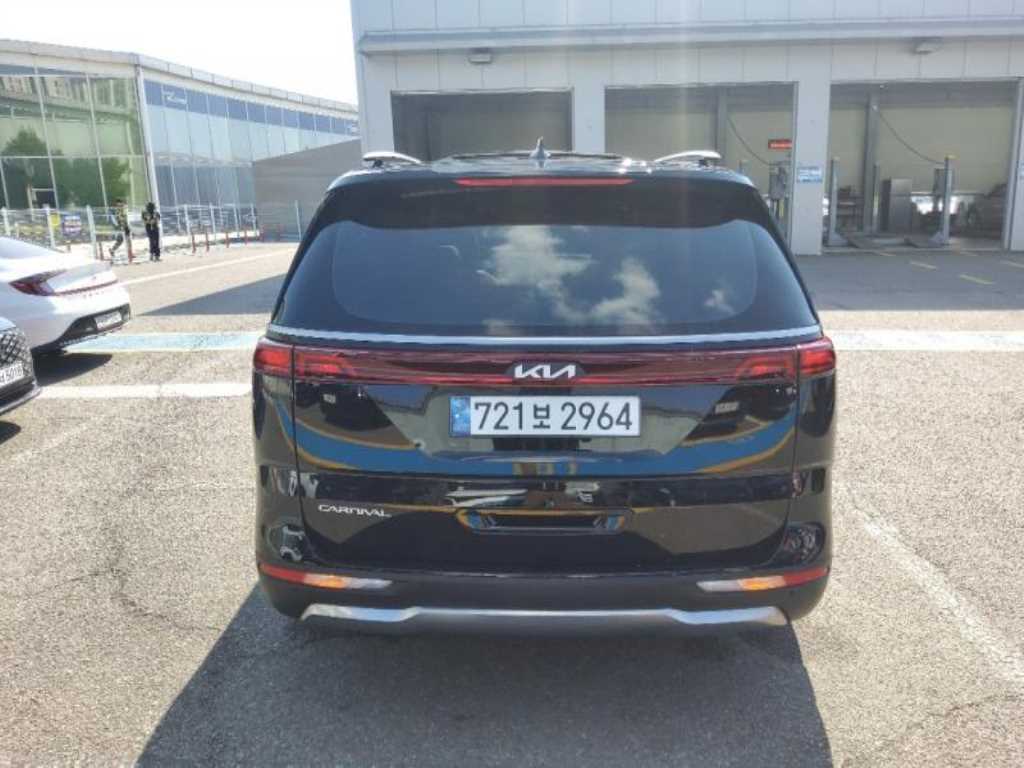 KIA Carnival - Vista 6