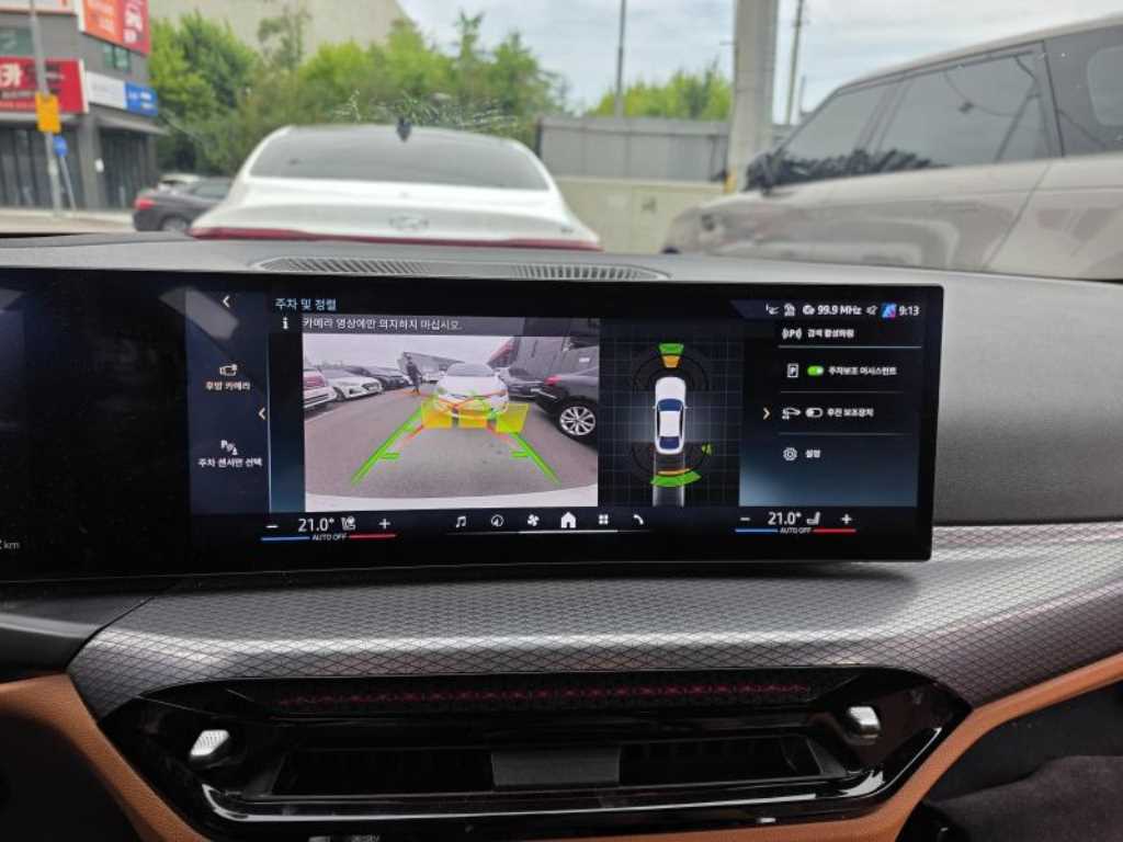 BMW i4 - Vista 11