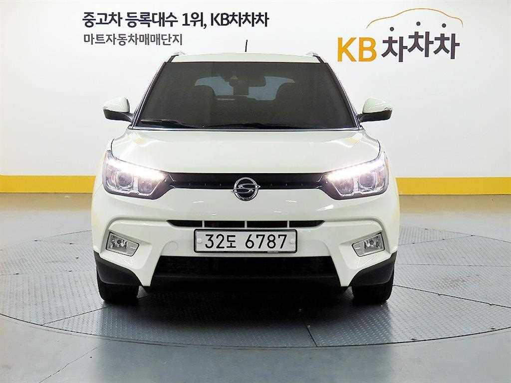 Ssangyong Tivoli - Vista 2