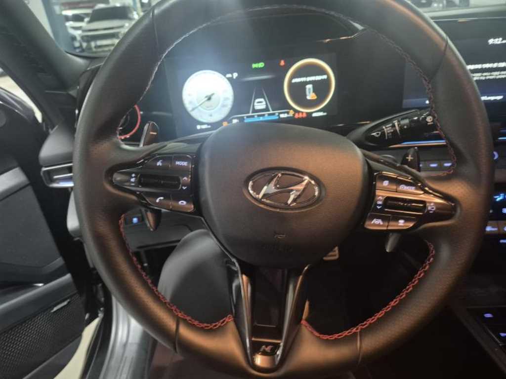 HYUNDAI Avante - Vista 8