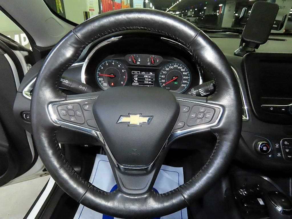 Chevrolet Malibu - Vista 10