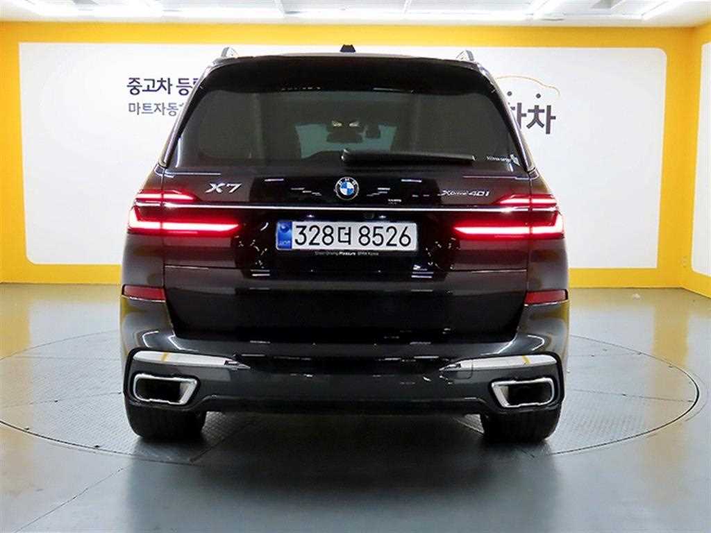 BMW X7 - Vista 6