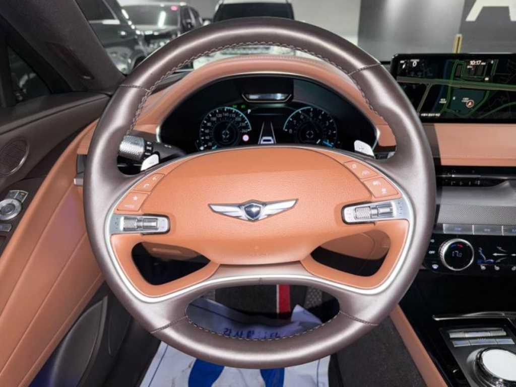 Genesis G80 - Vista 10