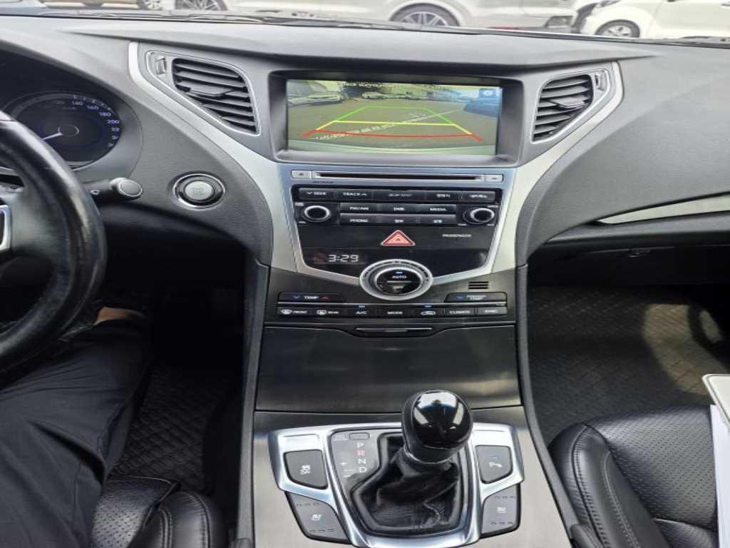 HYUNDAI Grandeur - Vista 10