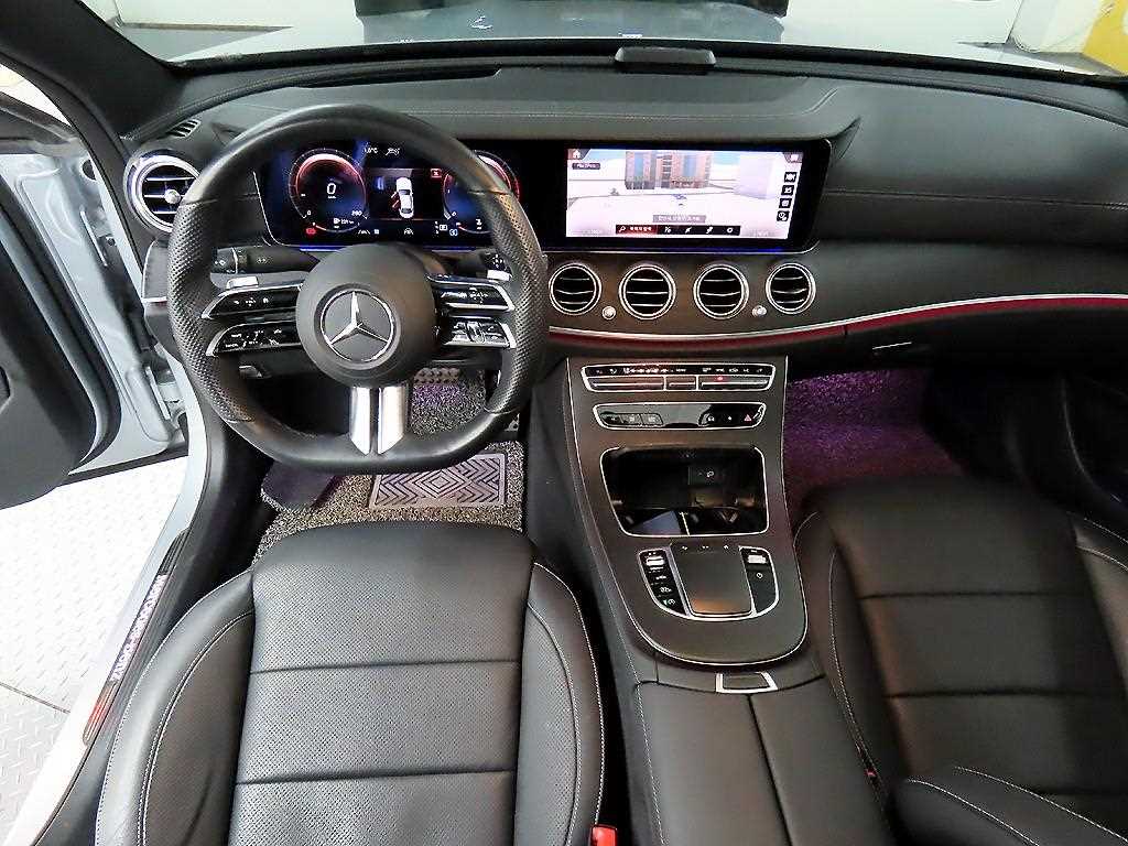 Mercedes Benz E class - Vista 9