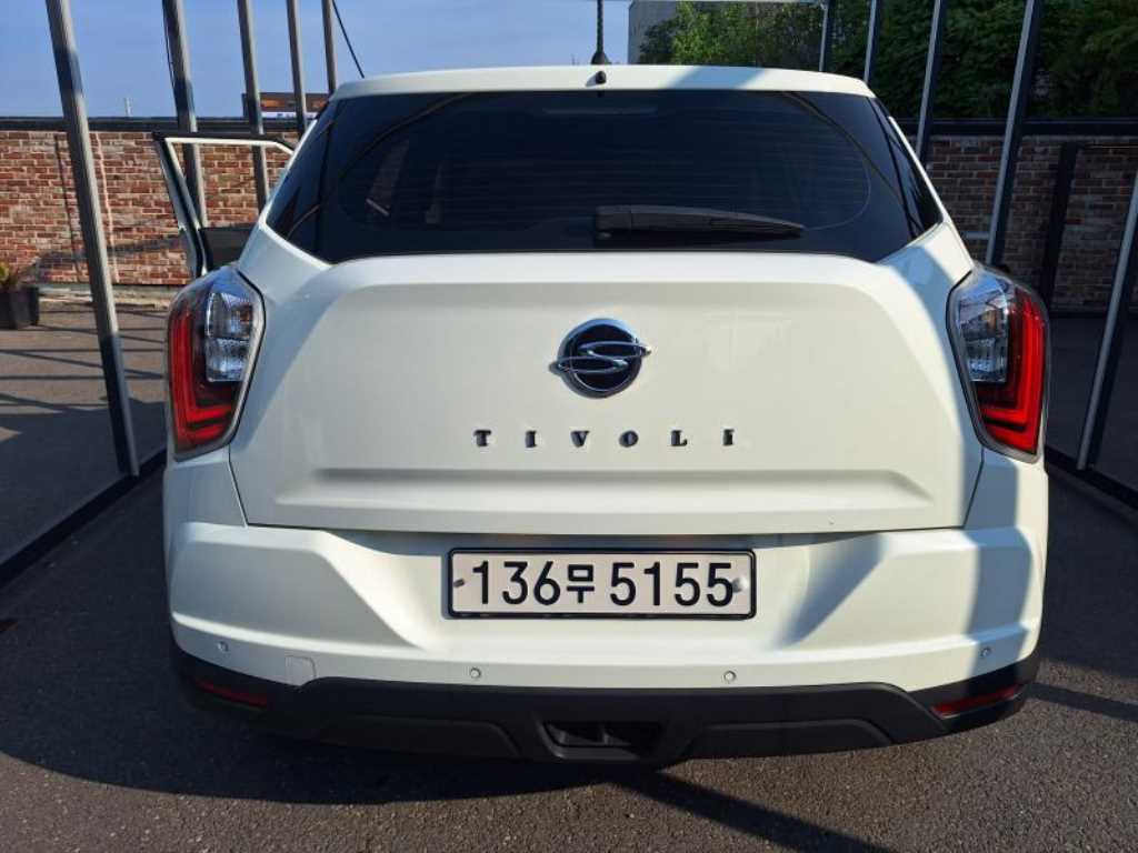 Ssangyong Tivoli - Vista 3