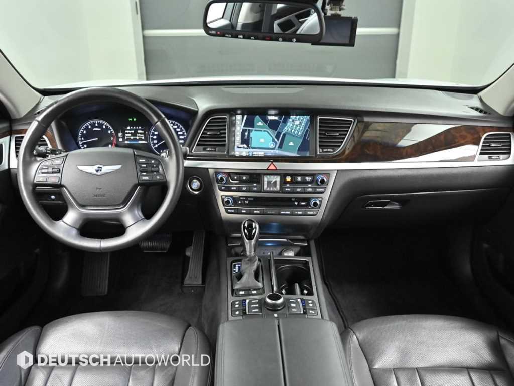 HYUNDAI Genesis - Vista 9