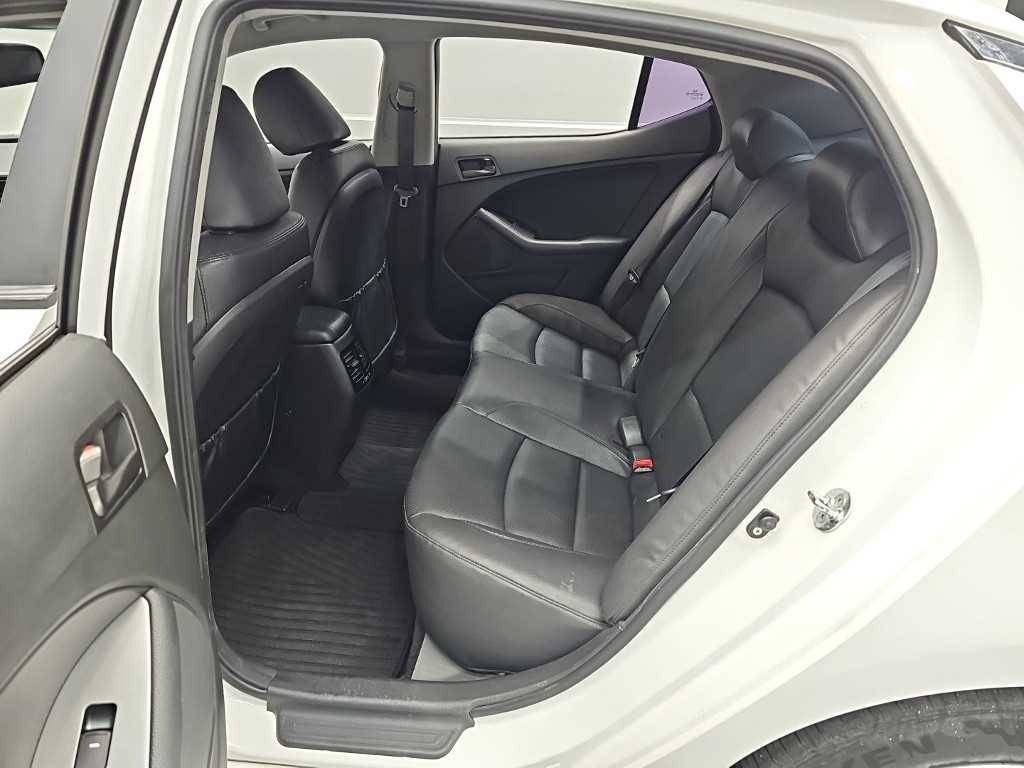 KIA K5 - Vista 12