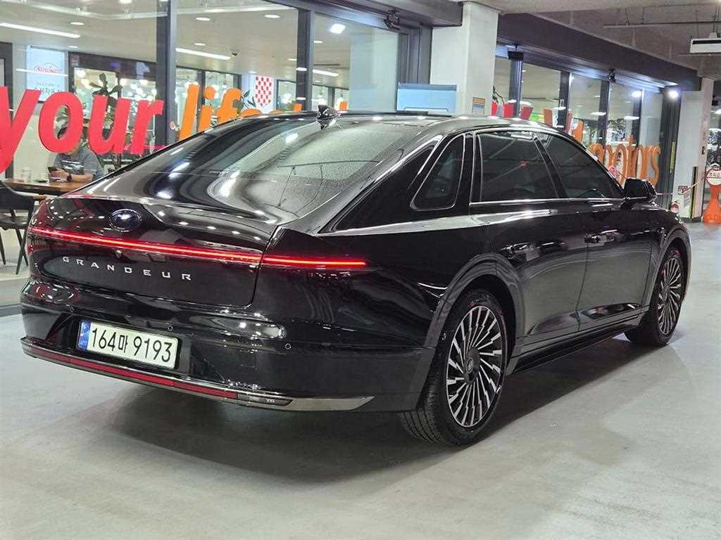 HYUNDAI Grandeur - Vista 6