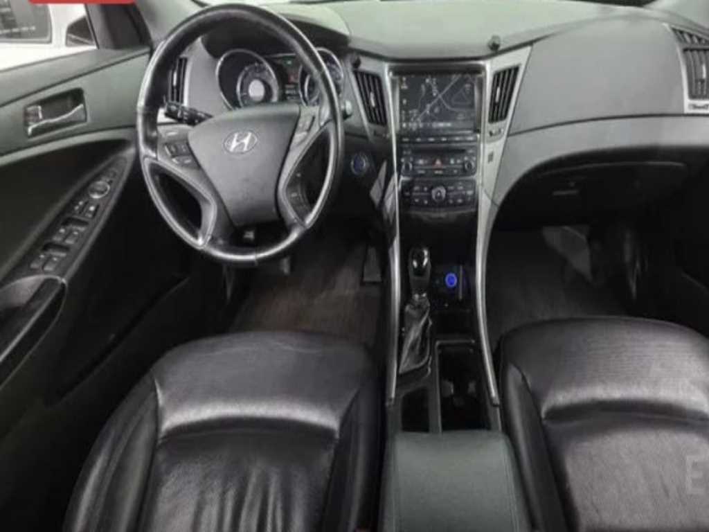 HYUNDAI Sonata - Vista 8