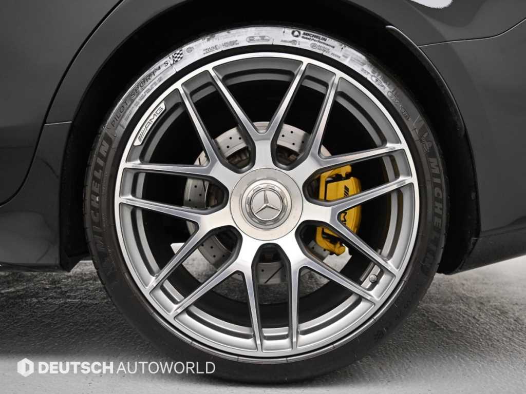 Mercedes Benz AMG GT - Vista 7
