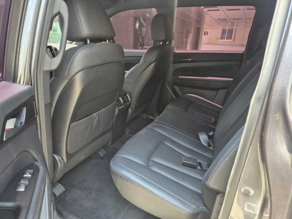 Ssangyong Rexton - Vista 8