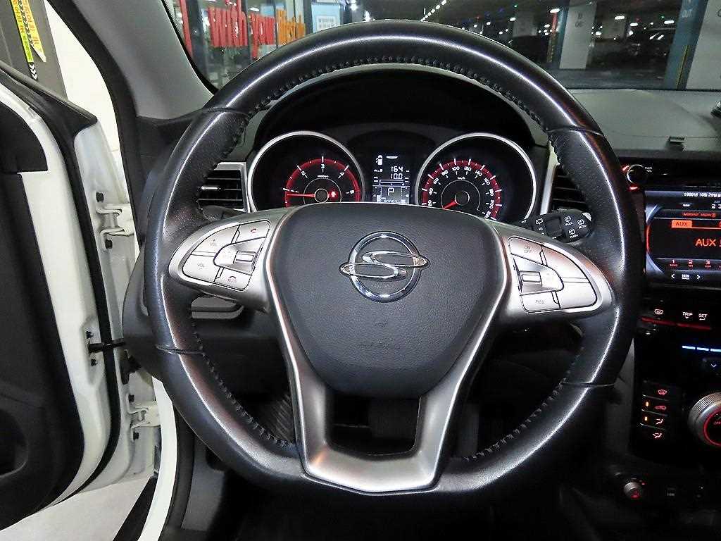 Ssangyong Tivoli - Vista 10