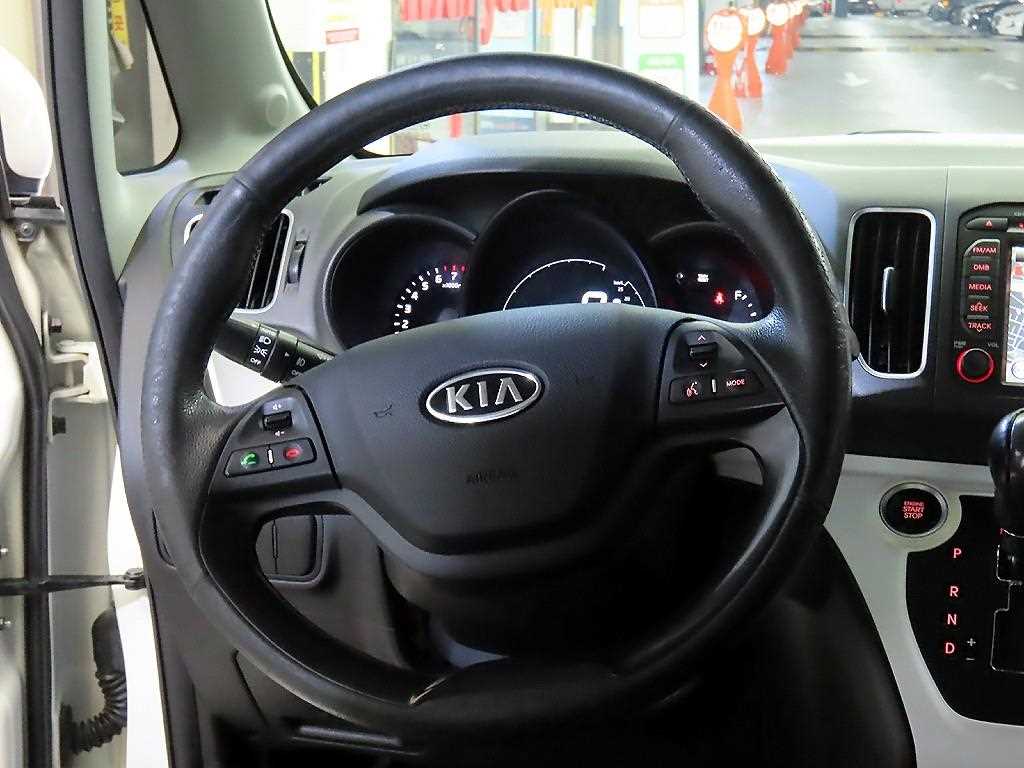 KIA Ray - Vista 10
