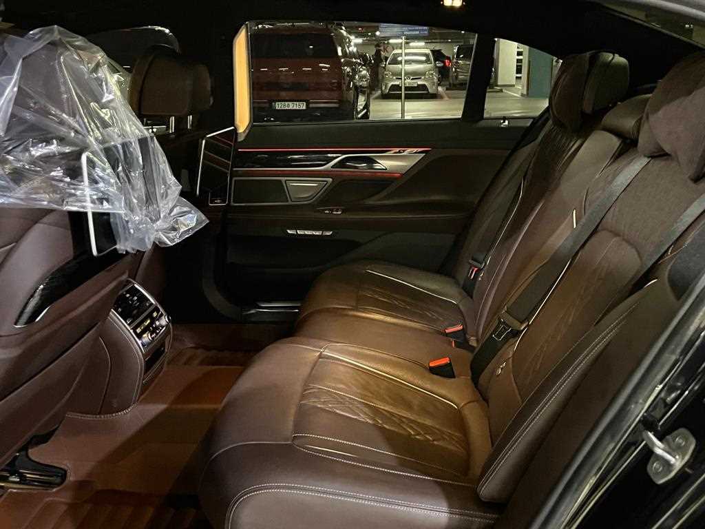 BMW 7 Series - Vista 9