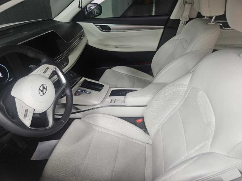 HYUNDAI Grandeur - Vista 8