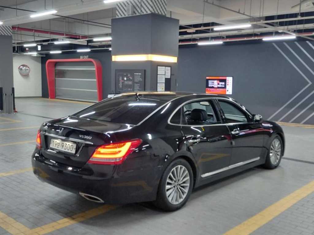 HYUNDAI Equus - Vista 2