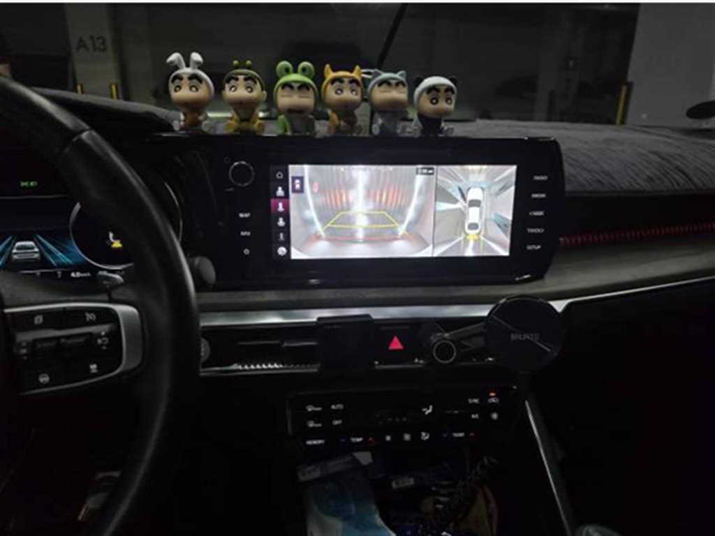 KIA K5 - Vista 8