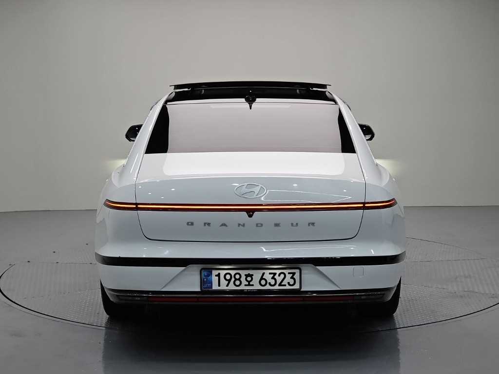 HYUNDAI Grandeur - Vista 3
