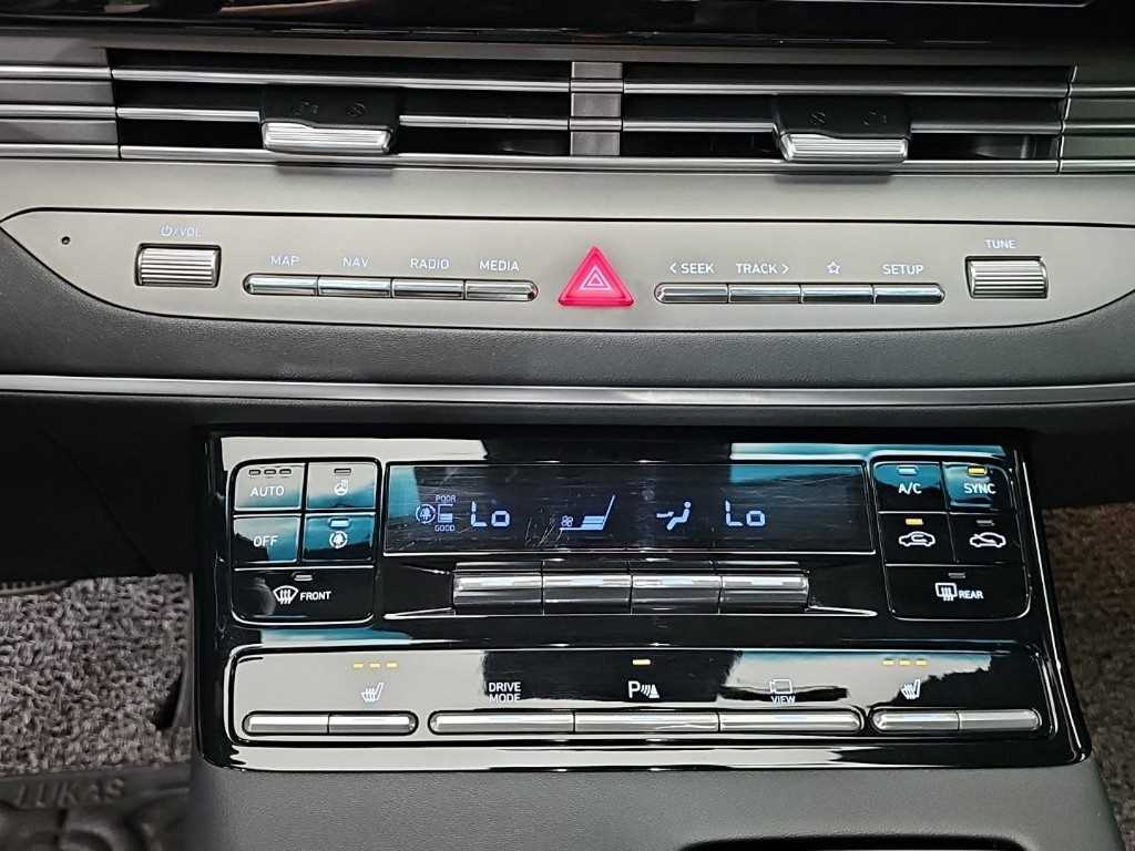 HYUNDAI Grandeur - Vista 12
