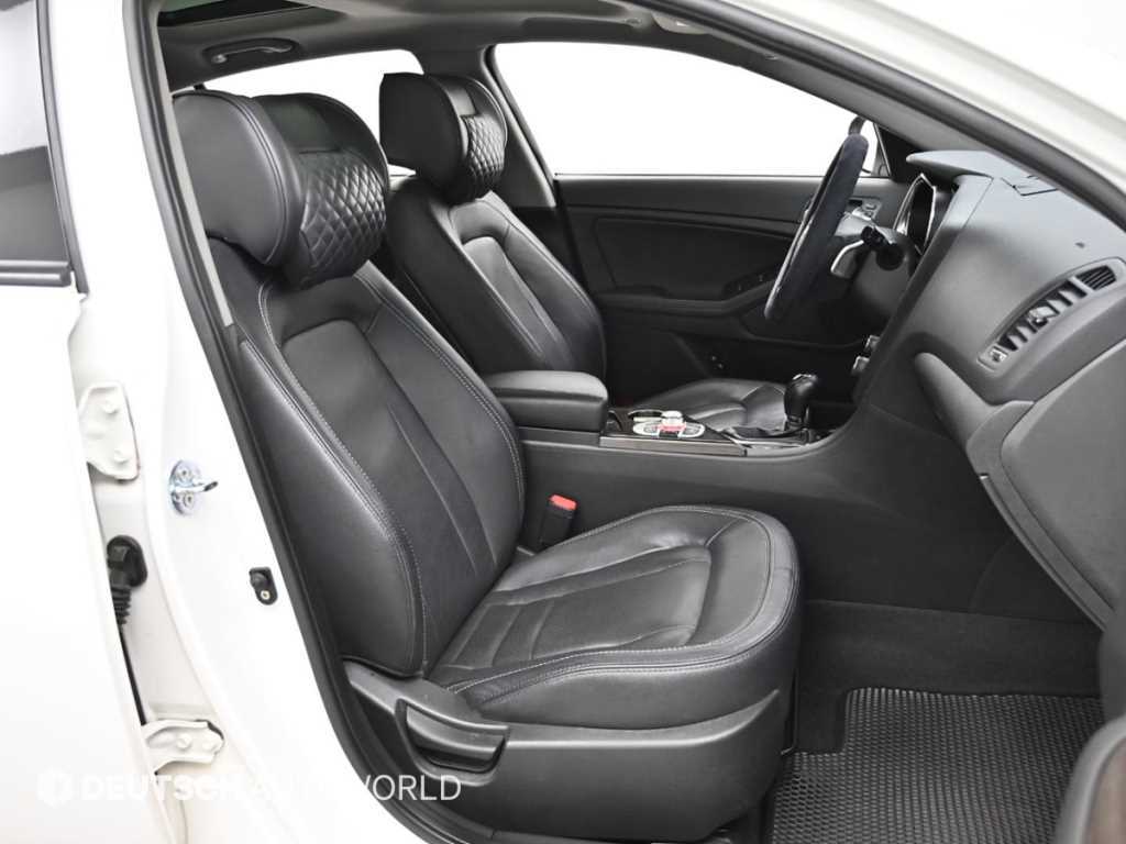 KIA K5 - Vista 12