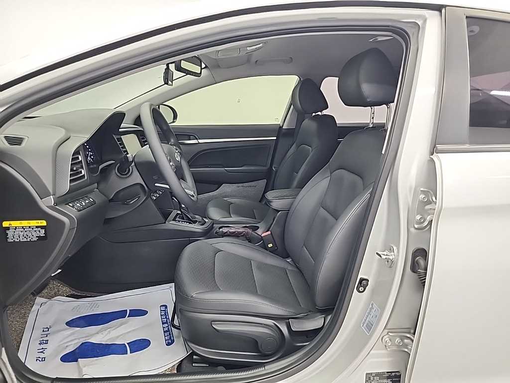 HYUNDAI Avante 2019 Plateado - Importación desde Corea - HF Imports Iquique - Foto 13