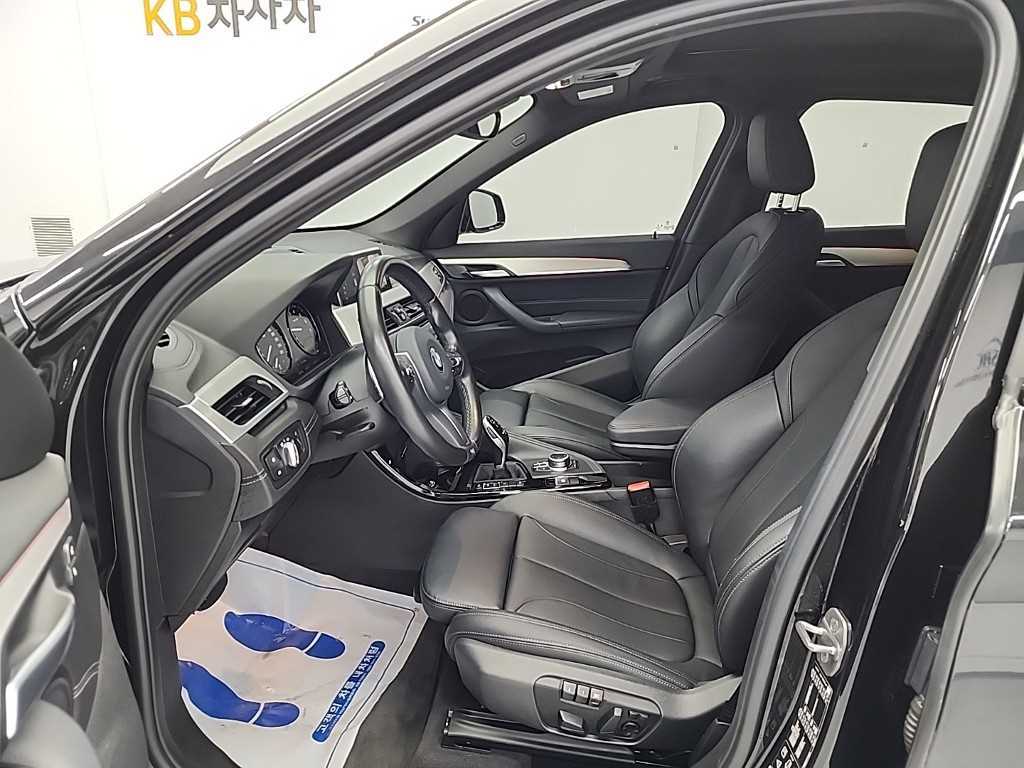 BMW X1 2022 Negro - Importación desde Corea - HF Imports Iquique - Foto 13