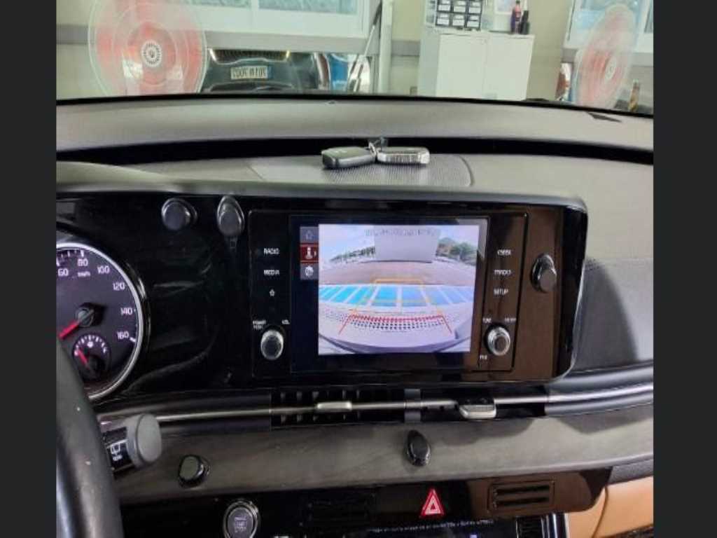 KIA Carnival - Vista 8