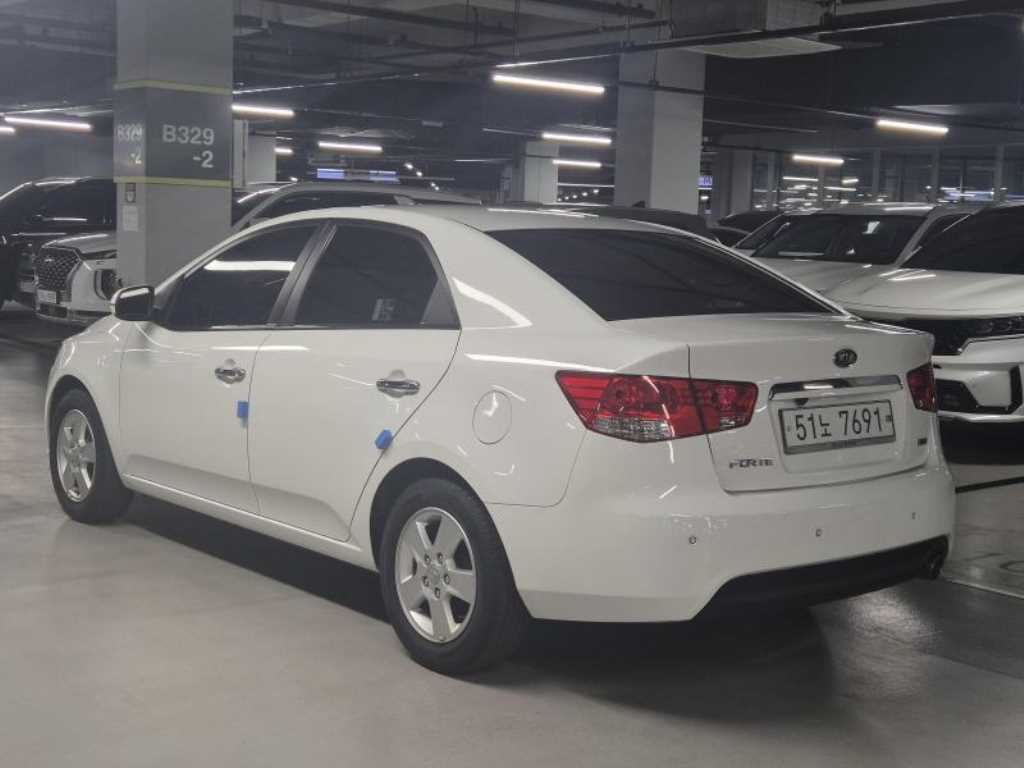 KIA Forte - Vista 3