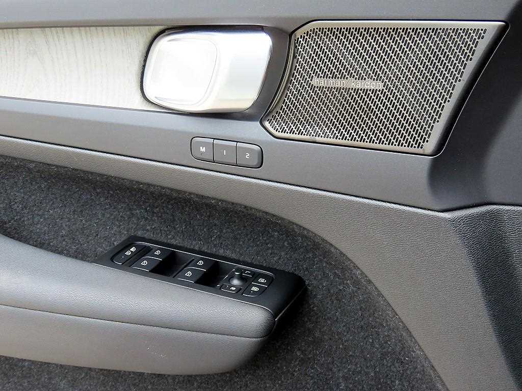 Volvo XC40 2021 Blanco - Importación desde Corea - HF Imports Iquique - Foto 13