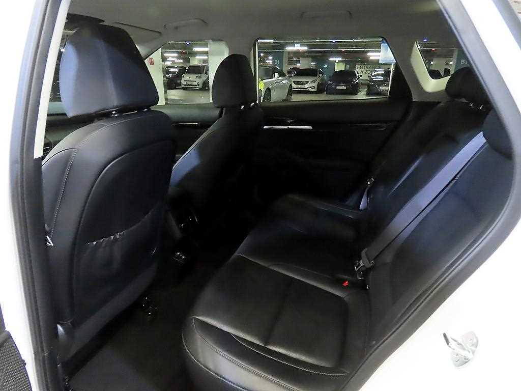 KIA Seltos - Vista 9