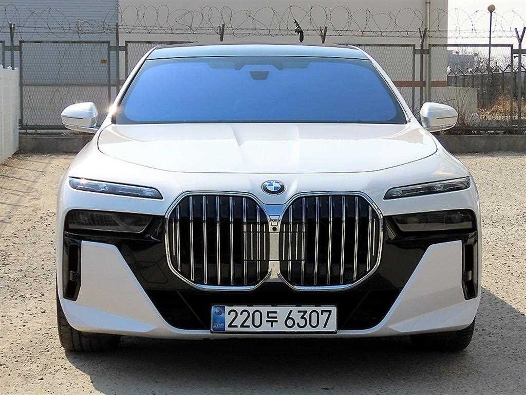 BMW 7 Series 2025 Blanco - Importación desde Corea - HF Imports Iquique - Foto 1
