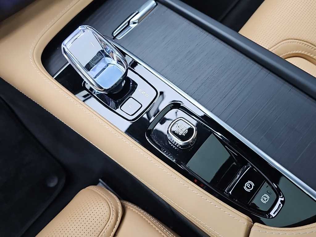 Volvo XC90 - Vista 10