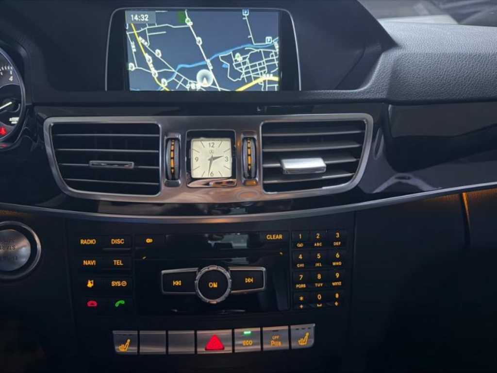 Mercedes Benz E class - Vista 12