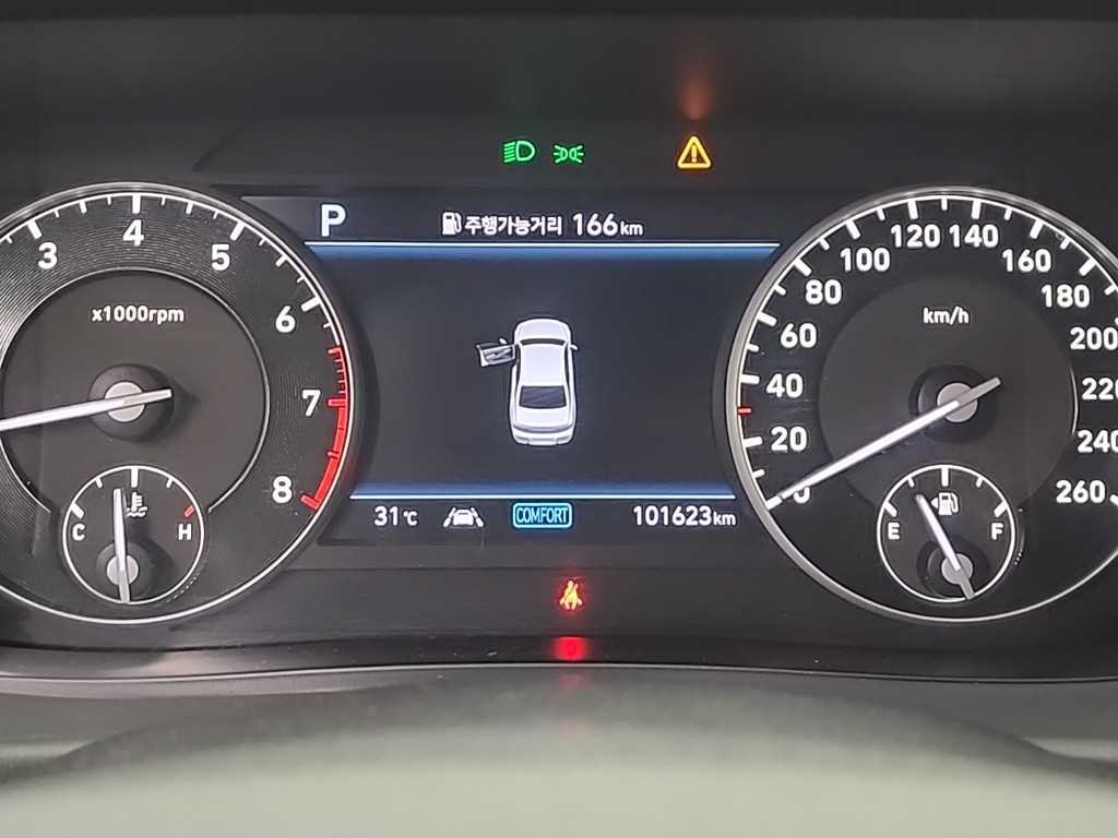 Genesis G90 - Vista 8