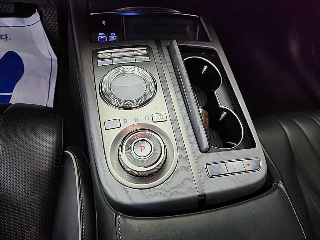 Genesis G80 - Vista 10