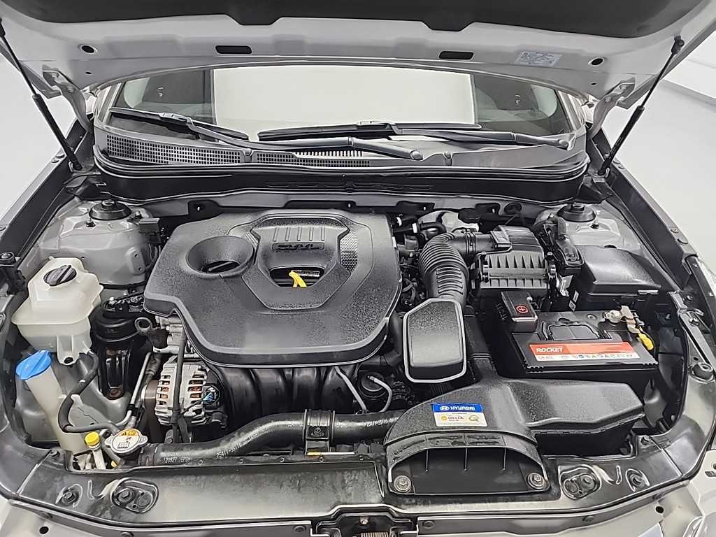 HYUNDAI Sonata - Vista 8