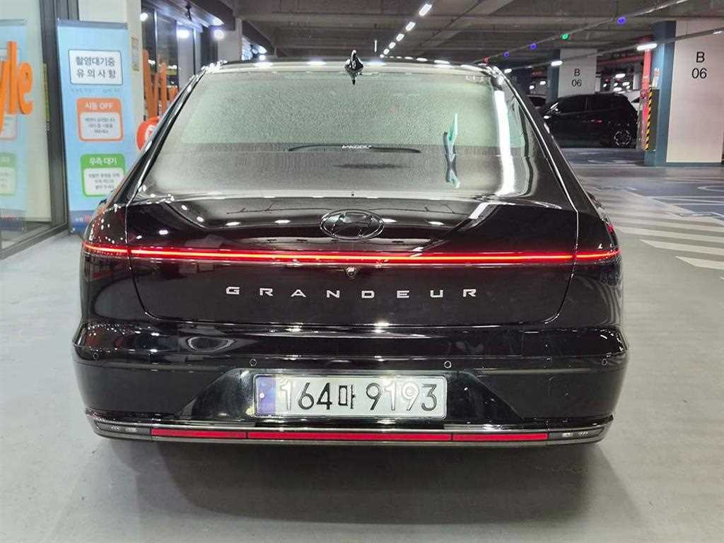 HYUNDAI Grandeur - Vista 7