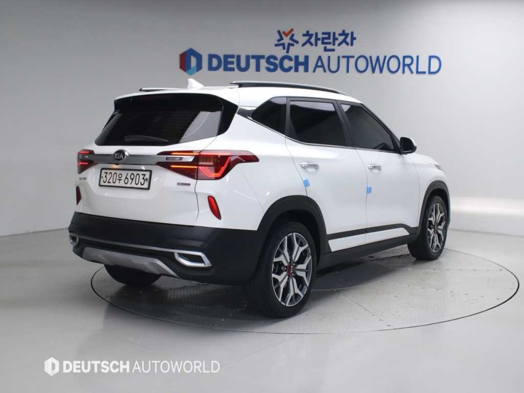 KIA Seltos - Vista 2