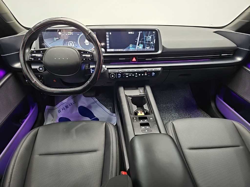 HYUNDAI Ioniq 6 - Vista 9