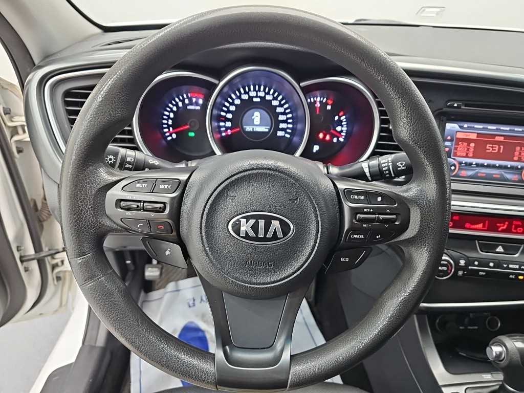 KIA K5 - Vista 9