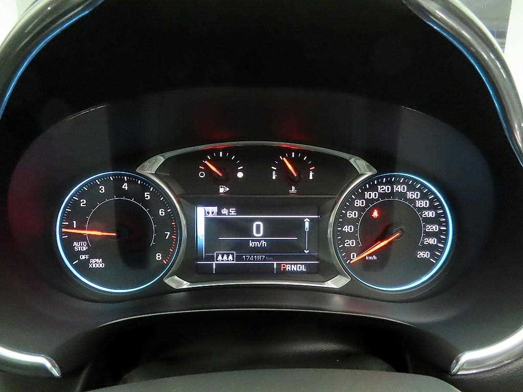 Chevrolet Malibu - Vista 8