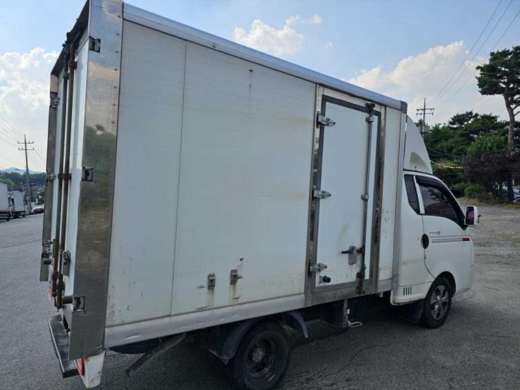 Small Truck Cargo (small) - Vista 2