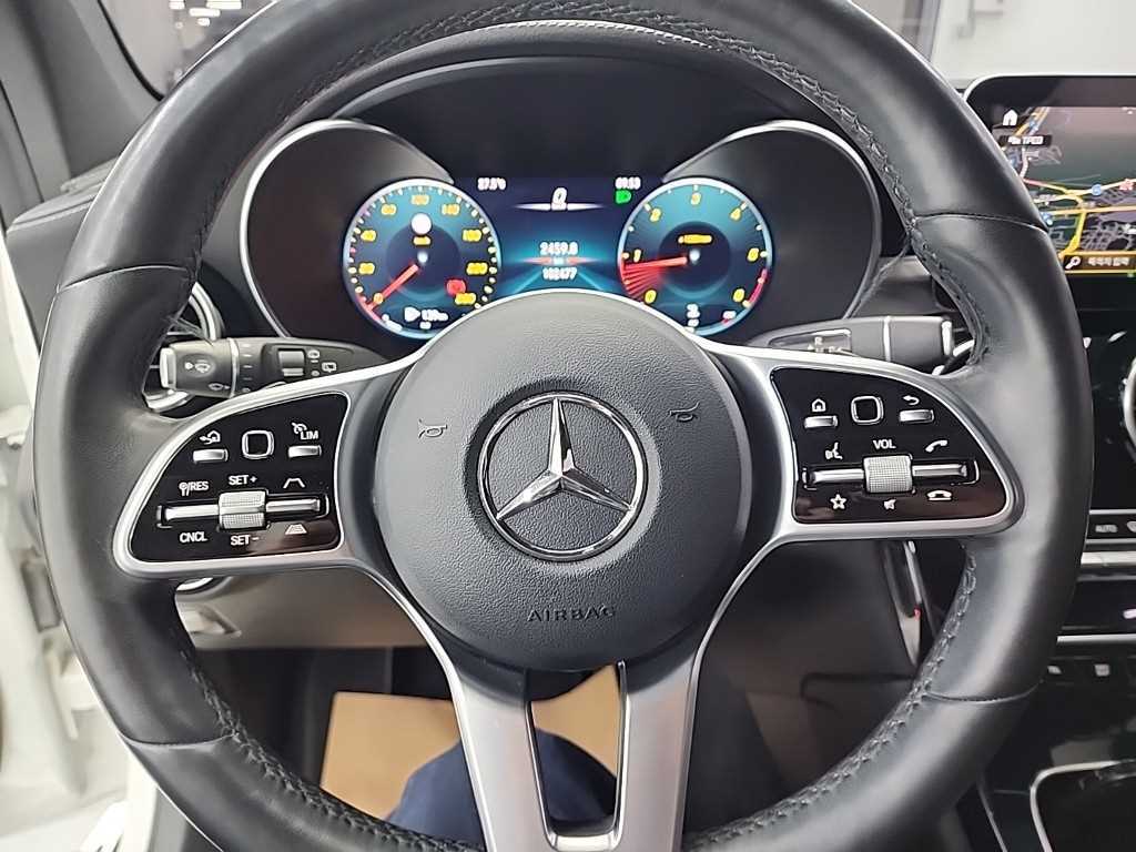Mercedes Benz GLC Class - Vista 10