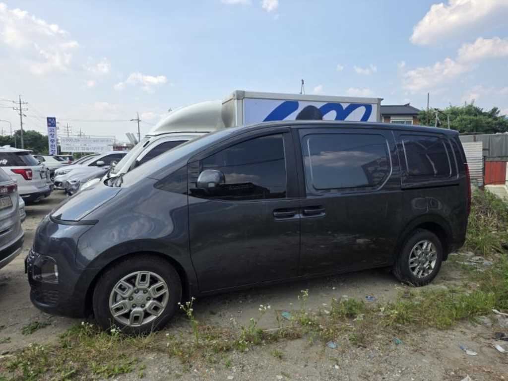 HYUNDAI Staria - Vista 7